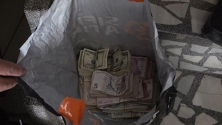 Çöp evden servet çıktı