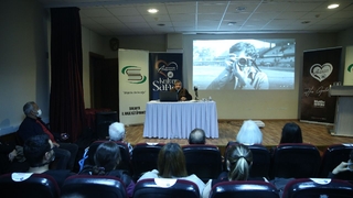 Coşkun Aral öğrencilerle buluştu