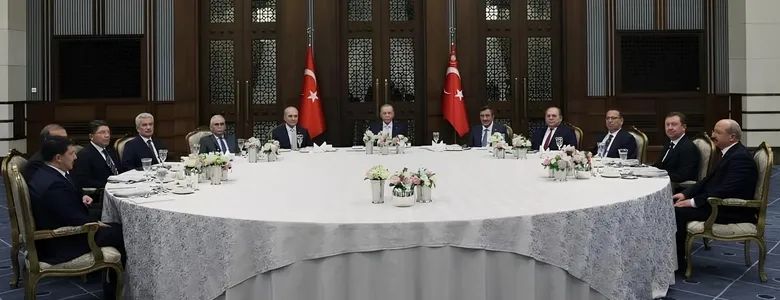 Cumhurbaşkanı Erdoğan, devletin zirvesiyle Beştepe’de bir araya geldi