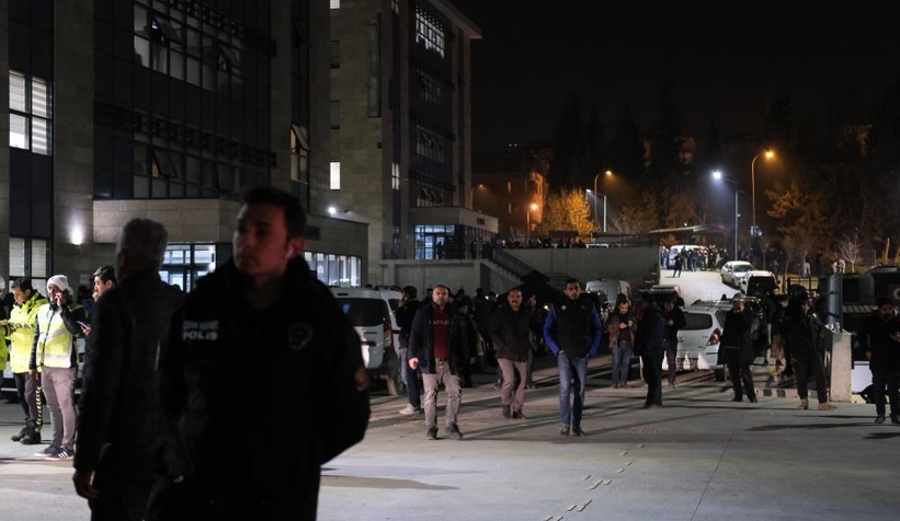 Cumhurbaşkanı Erdoğan, Kahramanmaraş ziyaretinde depreme yakalandı