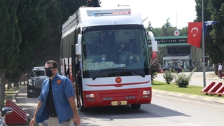 Cumhurbaşkanı Erdoğan vatandaşları selamladı