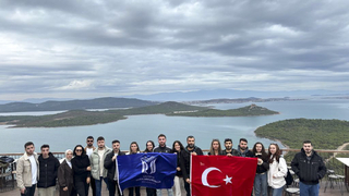 Cunda Adası’na kültür gezisi yaptılar