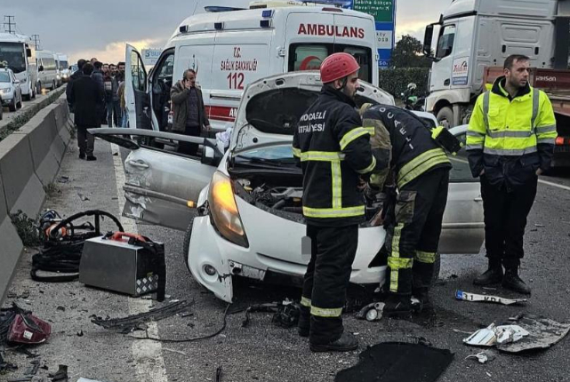 D-100'de feci kaza: 1 ölü, 1 yaralı