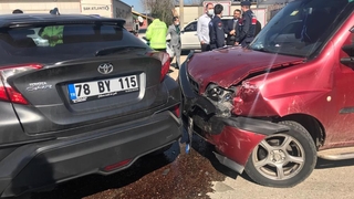 D-100'de kaza: 1 yaralı