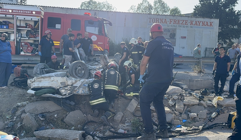 D-100'de korkunç kaza: 5 ölü