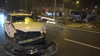 D-100'de otomobil ile minibüs çarpıştı: 2 yaralı