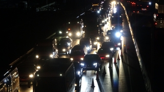  D-100'de uzun araç kuyrukları oluştu