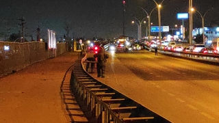 D-100 karayoluna şüpheli çanta fünyeyle patlatıldı