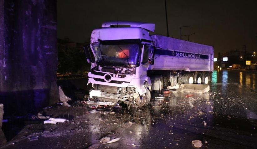 D-100’de kaza: 1 yaralı