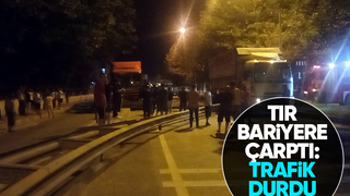 D-650’de tır bariyere çarptı: Trafik durdu