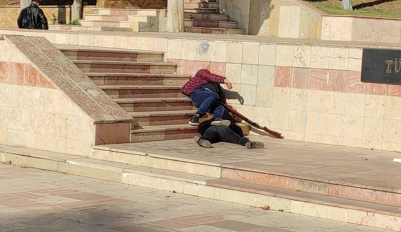 Damadı adliye çıkışında kurşun yağdırmıştı, hayatını kaybetti