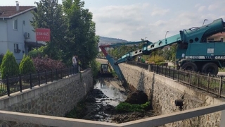 Darboğaz Deresi’nde temizlik çalışmaları devam ediyor