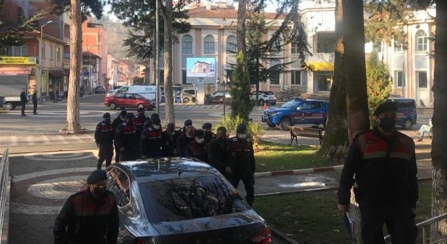 Define arayan 5 kişi yakalandı