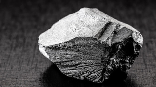 Demir fiyatlarındaki yükseliş artan stoklarla durdu