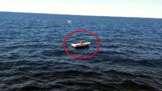 Deniz ortasında 3 gündür yardım bekledi!