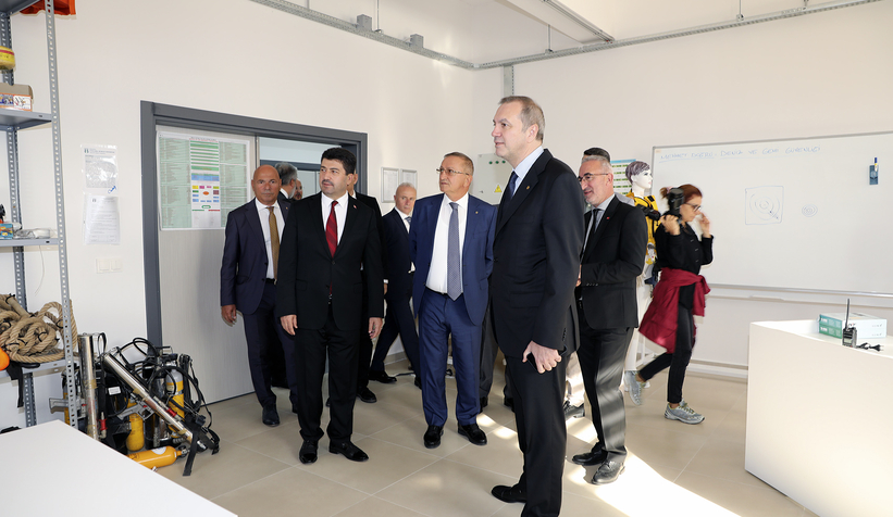 Denizcilik MYO’nun simülatörleri törenle açıldı