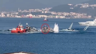 Denizde can pazarı: Batan yüzer havuzdan böyle atladılar