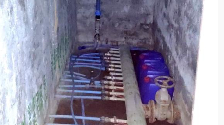 Depo temizleyen 3 kişi zehirlendi