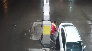 Deposunu doldurdu, parasını ödemeden kaçtı