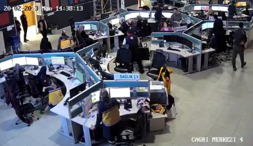 Deprem anı kamerada: Sağlıkçılar o anlarda görevine devam etti