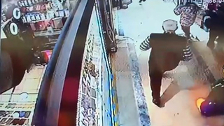 Deprem anında panik içinde böyle kaçıştılar