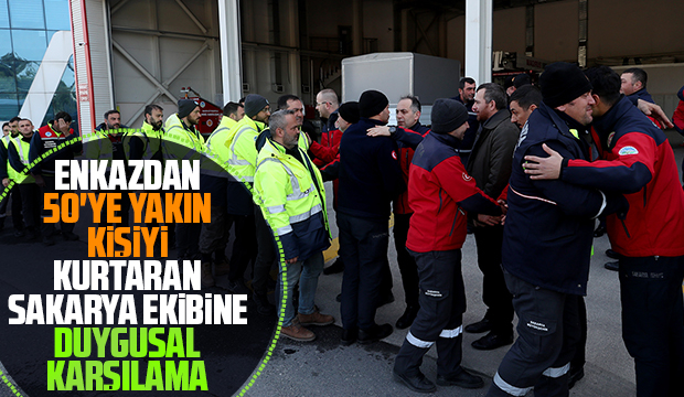 Deprem bölgesinden gelen Sakarya ekibine duygusal karşılama