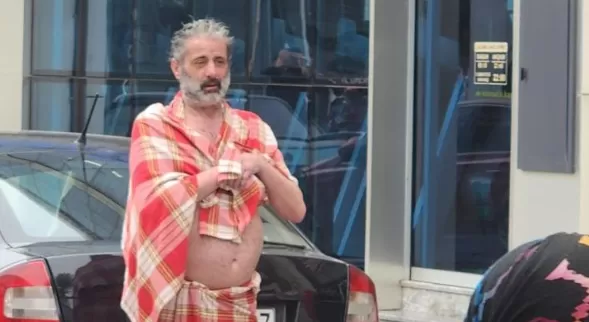 Depreme hamamda yakalandı