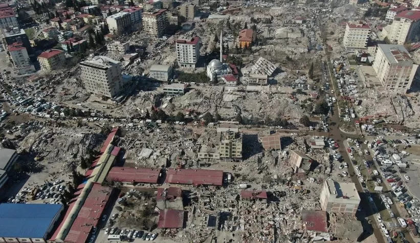 Depremin merkezindeki yıkım havadan görüntülendi