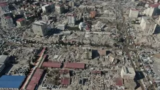 Depremin merkezindeki yıkım havadan görüntülendi