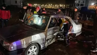 Depremzede çift kazada yaralandı