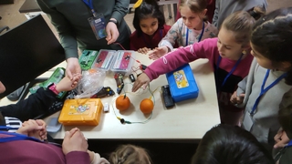 Depremzede çocuklar robotik kodlamayı öğrendi