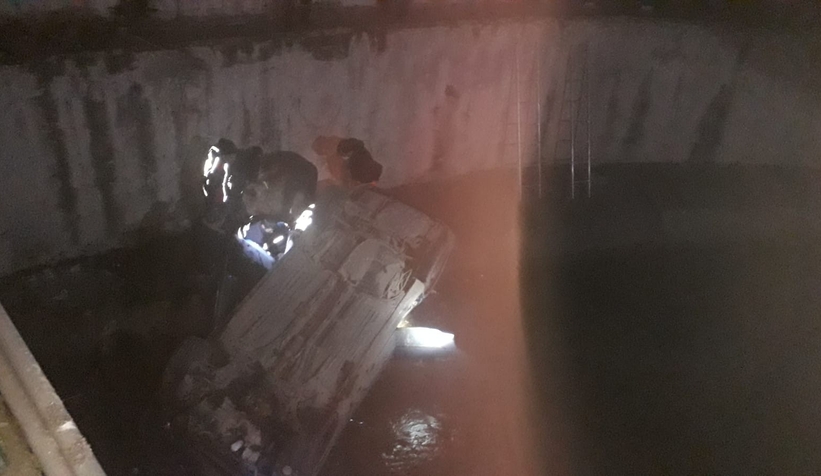 Dereye uçan otomobilde can pazarı