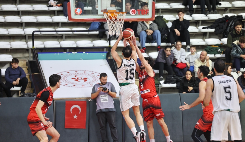 Dev adamlardan kritik galibiyet: 76-65
