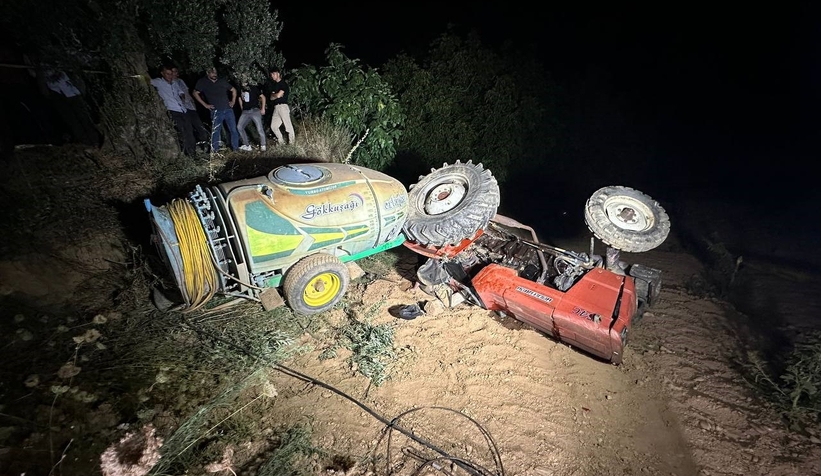 Devrilen traktörün altında kalarak öldü