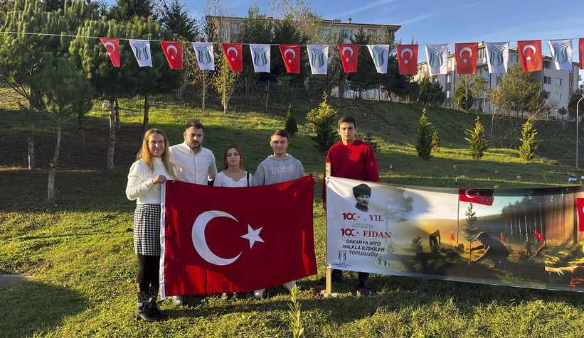 Diktikleri fidanlara şehitlerin isimlerini verdiler