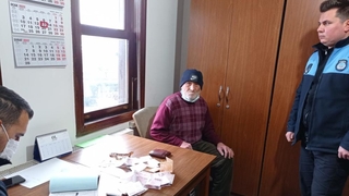 Dilencinin üzerinden 6 bin TL çıktı