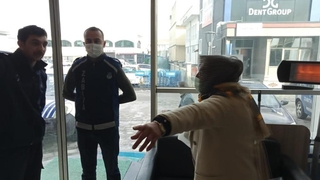 Dilencinin üzerinden döviz çıktı