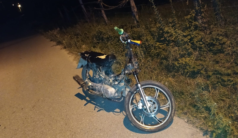 Direğe çarpan motosikletli öldü