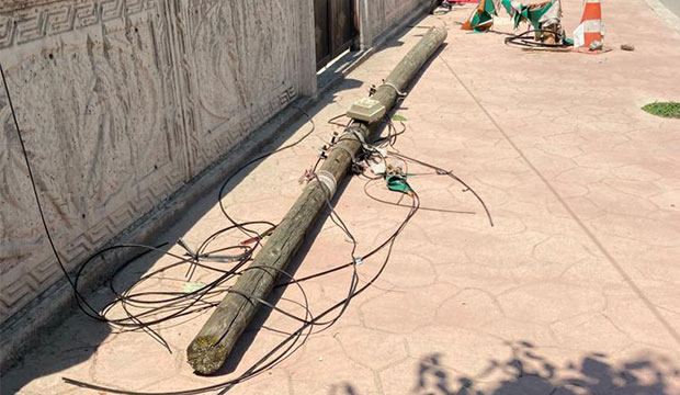 Direk devrildi internetsiz kaldılar