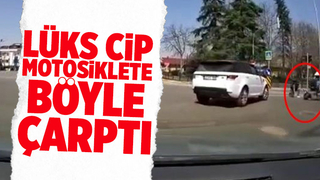 Direksiyonu kırdı motosikletliye böyle çarptı