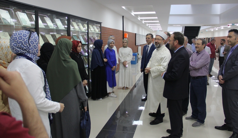 Diyanet İşleri Başkanı Ali Erbaş’tan öğrencilere ders niteliğinde hutbe