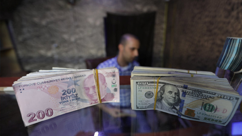 Dolar, 6 ay sonra ilk kez 7 liranın altını gördü
