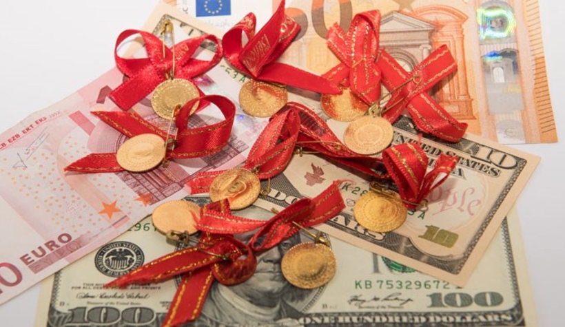 Dolar, avro ve altında yükseliş durmuyor