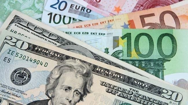 Dolar ve euro uçuşa geçti