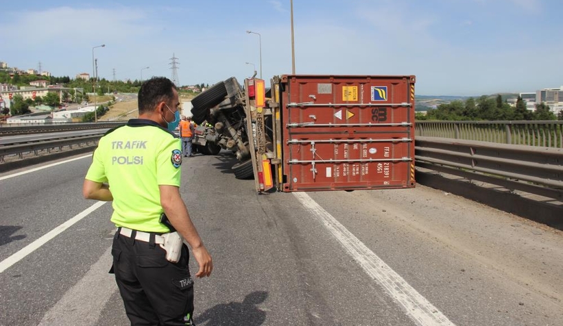 Dorse devrildi, 5 kilometre kuyruk oluştu