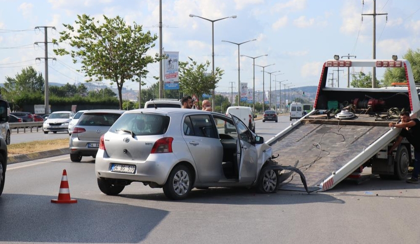 Duble yolda kaza 2'si çocuk 3 yaralı