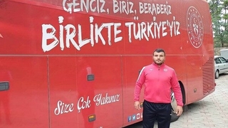 Dünya Şampiyonluğu için mindere çıkıyor