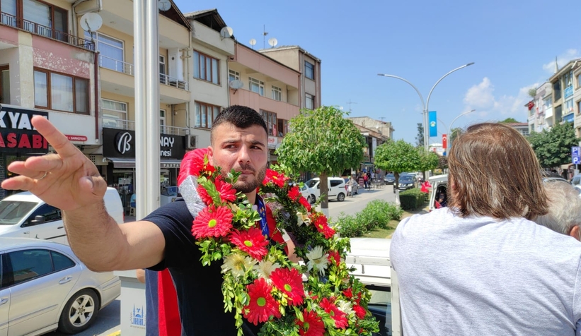 Dünya Şampiyonuna coşkulu karşılama