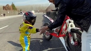 Dünya şampiyonunun oğlu babasının izinden gidiyor