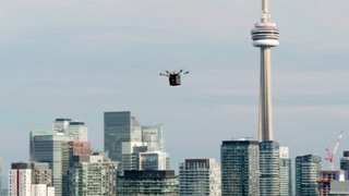 Dünyada ilk; Hastaya nakledilecek akciğer drone ile taşındı